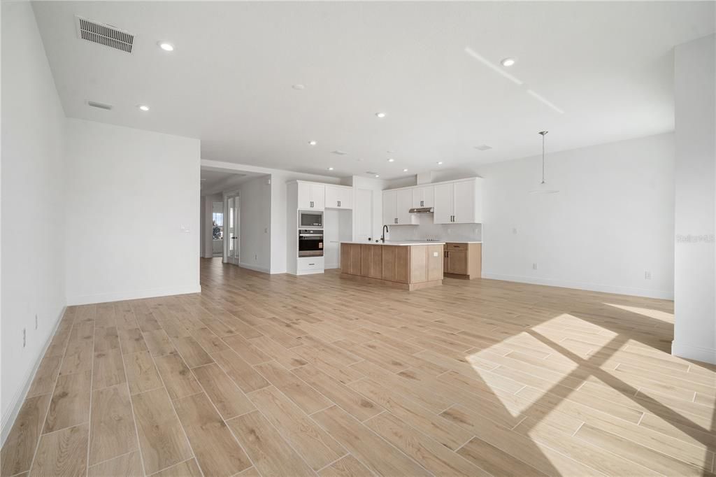 待售: $499,850 (3 贝兹, 3 浴室, 2046 平方英尺)