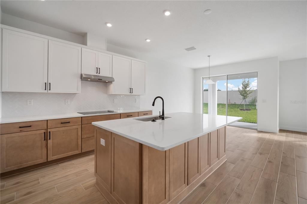 待售: $499,850 (3 贝兹, 3 浴室, 2046 平方英尺)