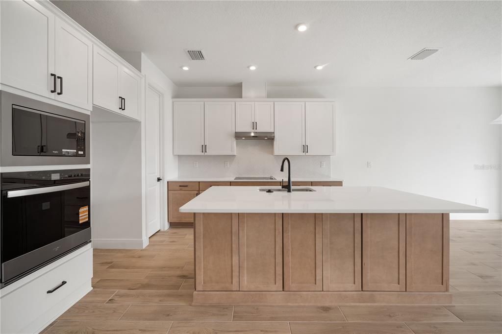 待售: $499,850 (3 贝兹, 3 浴室, 2046 平方英尺)