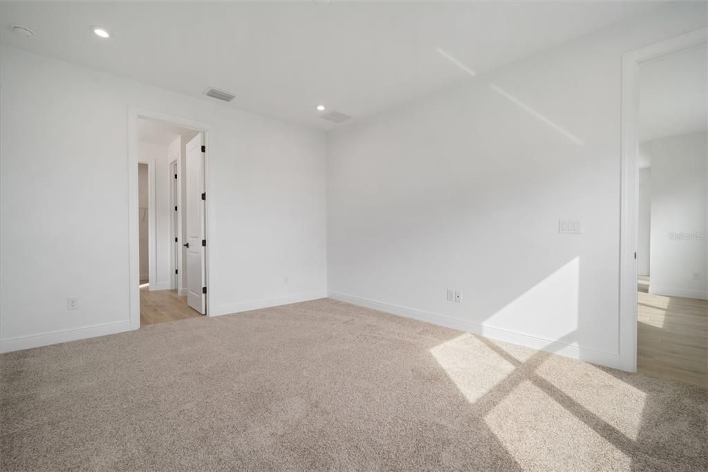 待售: $499,850 (3 贝兹, 3 浴室, 2046 平方英尺)