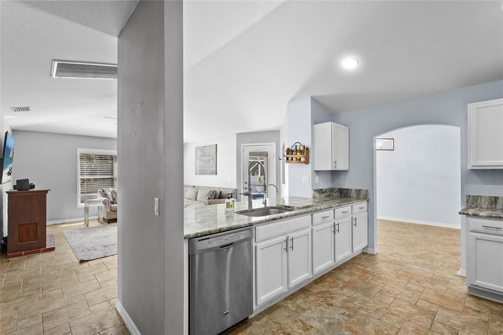 En Venta: $480,000 (3 camas, 2 baños, 1887 Pies cuadrados)