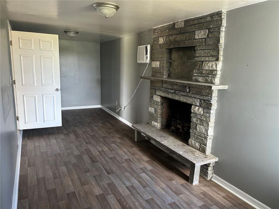 For Sale: $175,000 (3 beds, 1 baths, 1503 Square Feet)