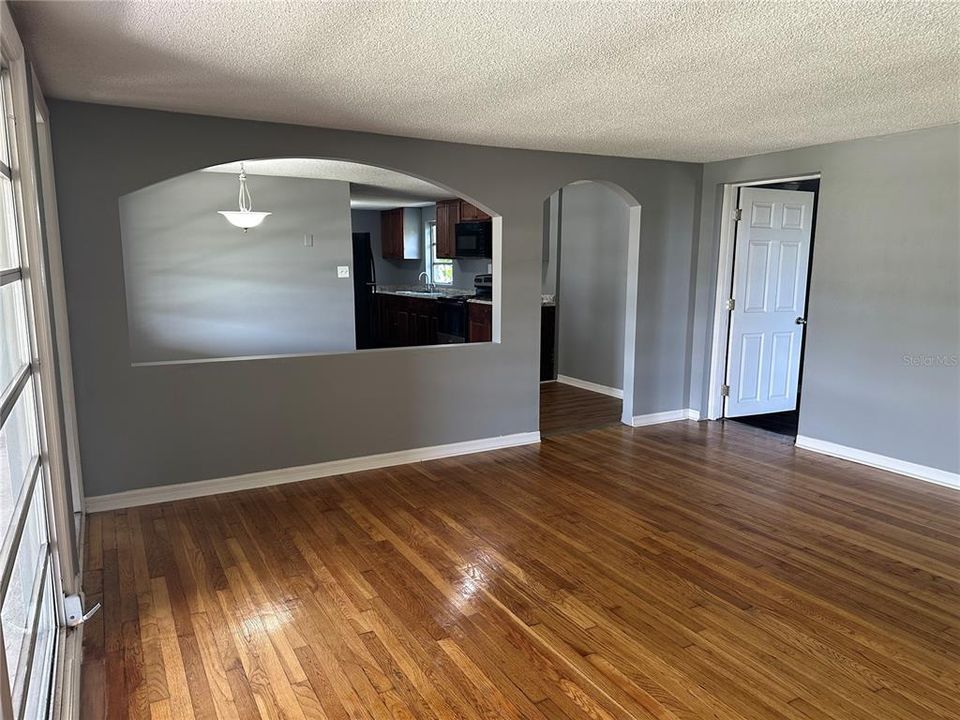 For Sale: $175,000 (3 beds, 1 baths, 1503 Square Feet)