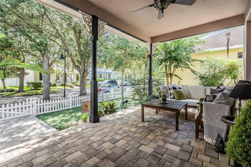 For Sale: $695,000 (6 beds, 4 baths, 3060 Square Feet)