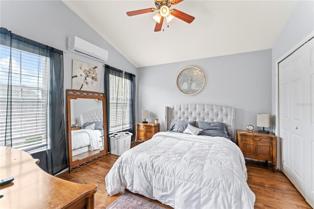 For Sale: $695,000 (6 beds, 4 baths, 3060 Square Feet)