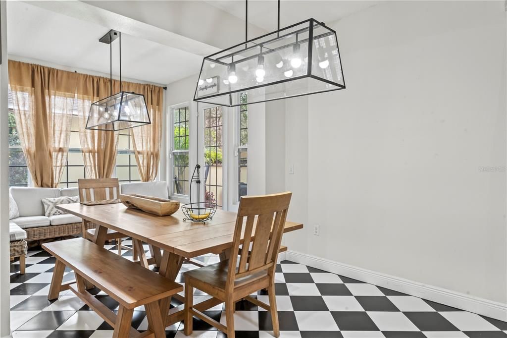 For Sale: $695,000 (6 beds, 4 baths, 3060 Square Feet)