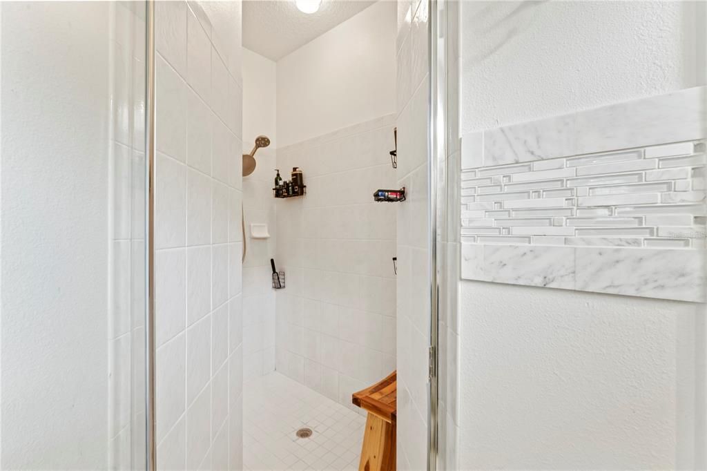 For Sale: $695,000 (6 beds, 4 baths, 3060 Square Feet)