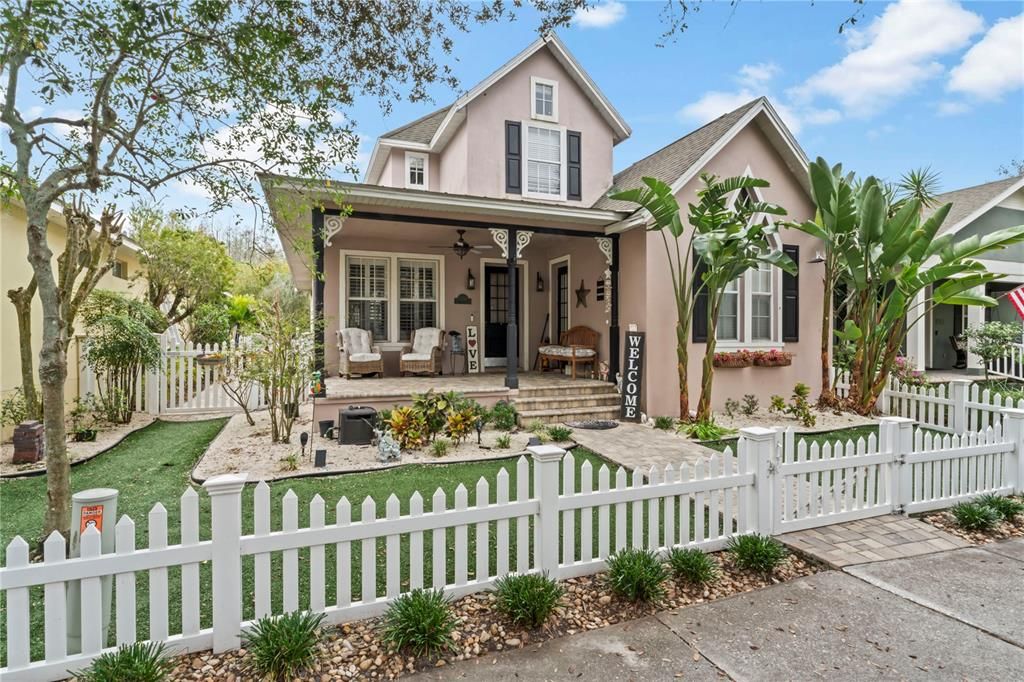 For Sale: $695,000 (6 beds, 4 baths, 3060 Square Feet)