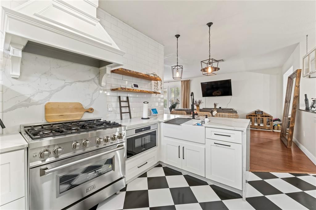 For Sale: $695,000 (6 beds, 4 baths, 3060 Square Feet)