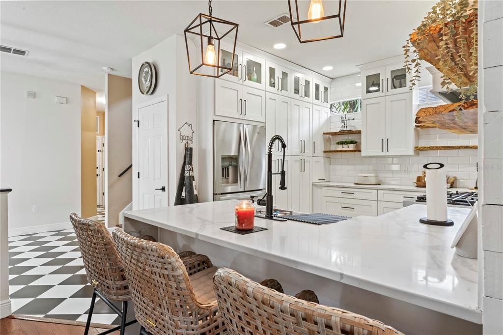 For Sale: $695,000 (6 beds, 4 baths, 3060 Square Feet)