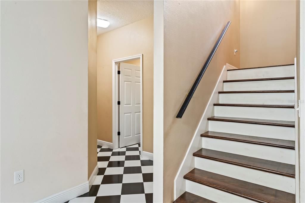 For Sale: $695,000 (6 beds, 4 baths, 3060 Square Feet)