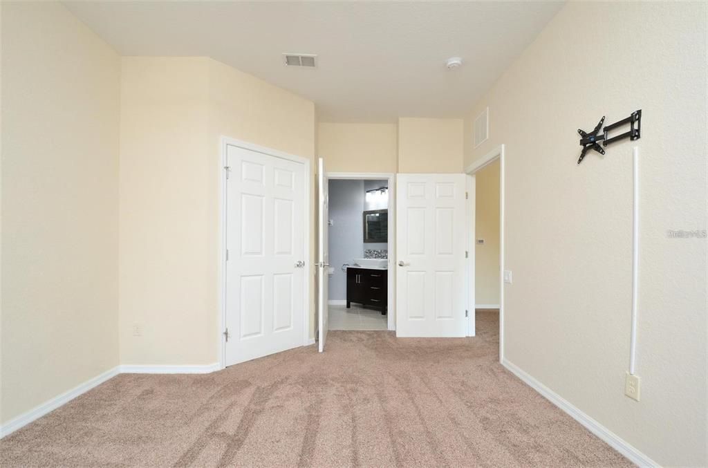 For Rent: $1,600 (2 beds, 2 baths, 1112 Square Feet)