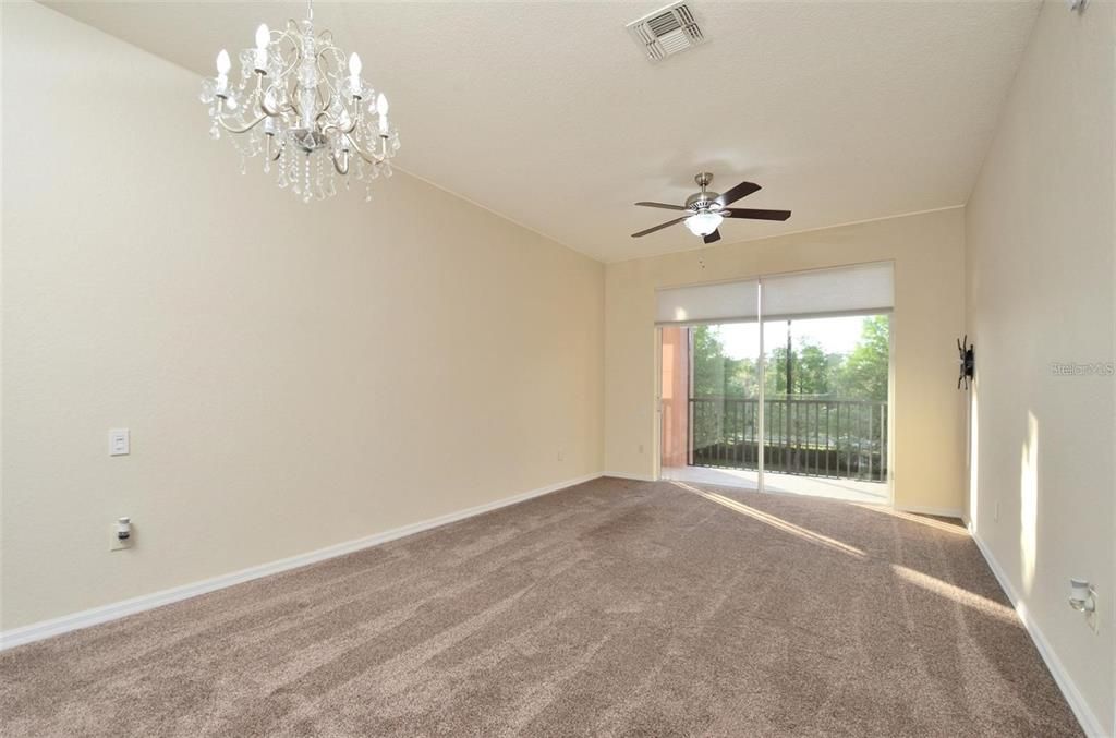 For Rent: $1,600 (2 beds, 2 baths, 1112 Square Feet)