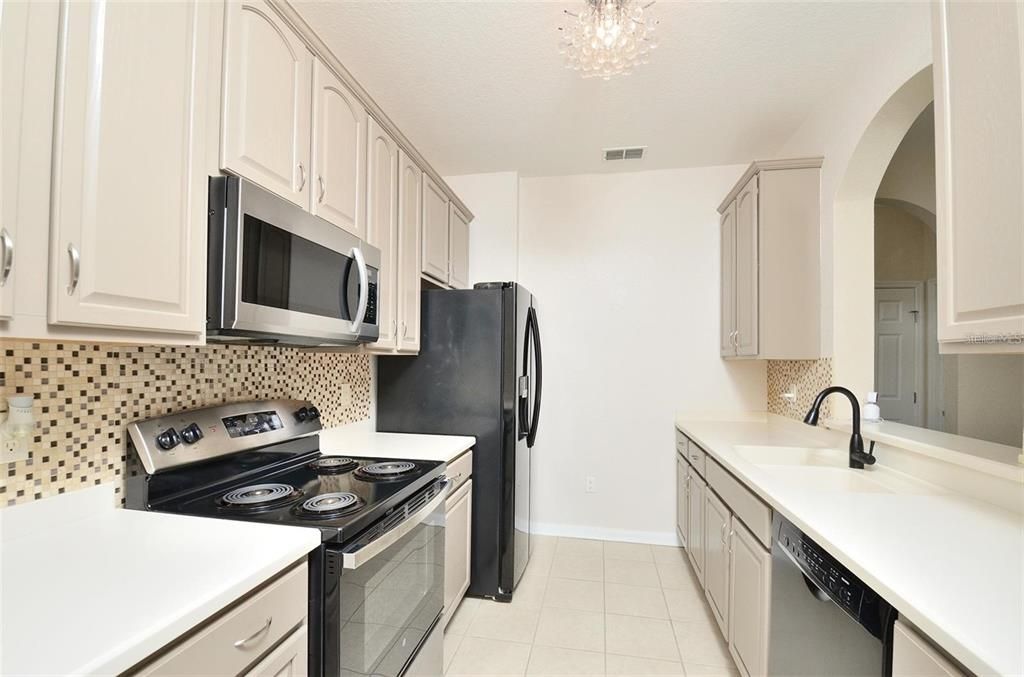 For Rent: $1,600 (2 beds, 2 baths, 1112 Square Feet)