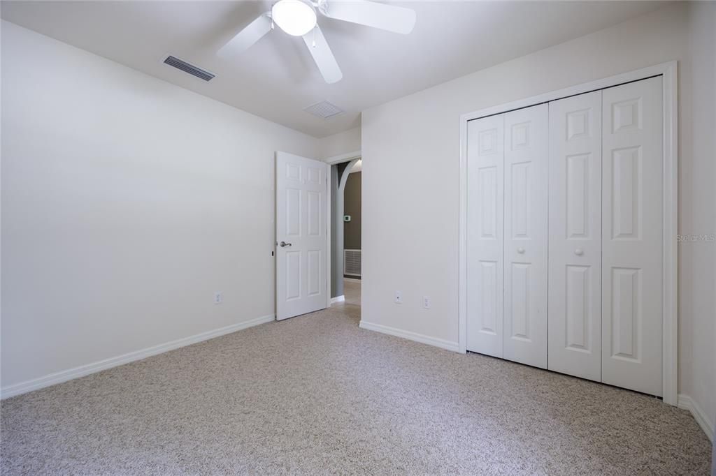Active With Contract: $259,900 (3 beds, 2 baths, 1233 Square Feet)