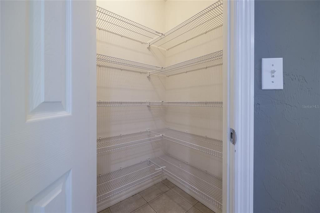 Active With Contract: $259,900 (3 beds, 2 baths, 1233 Square Feet)