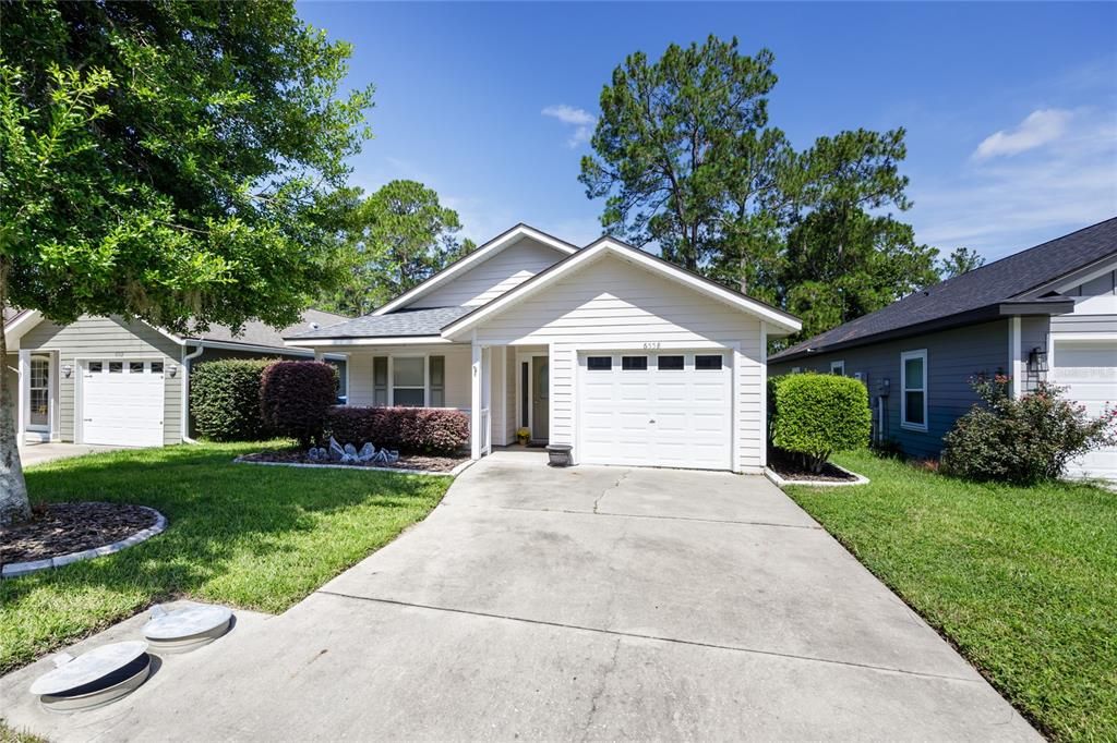 Active With Contract: $259,900 (3 beds, 2 baths, 1233 Square Feet)