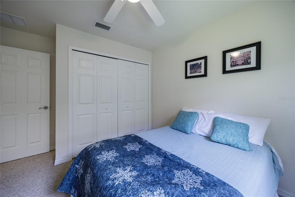 Active With Contract: $259,900 (3 beds, 2 baths, 1233 Square Feet)