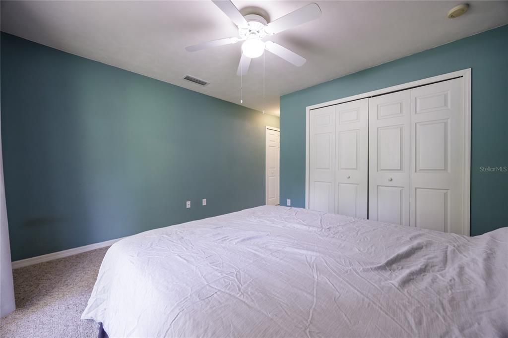 Active With Contract: $259,900 (3 beds, 2 baths, 1233 Square Feet)