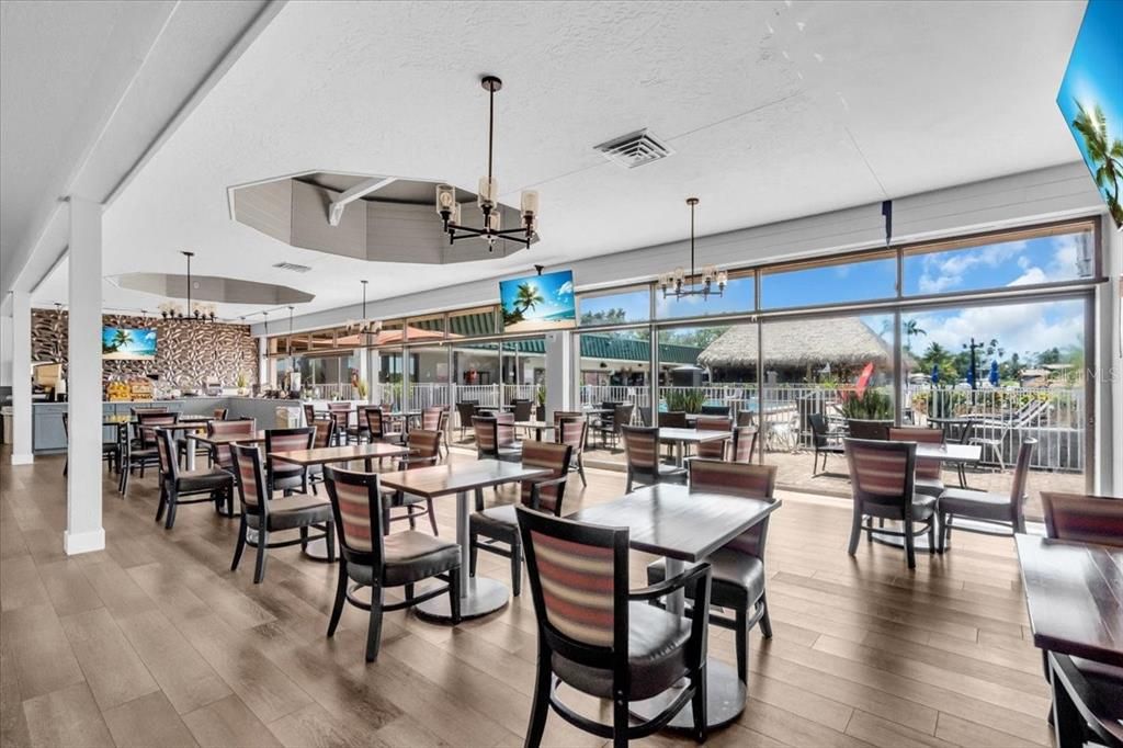 合同活跃: $115,000 (0 贝兹, 1 浴室, 348 平方英尺)