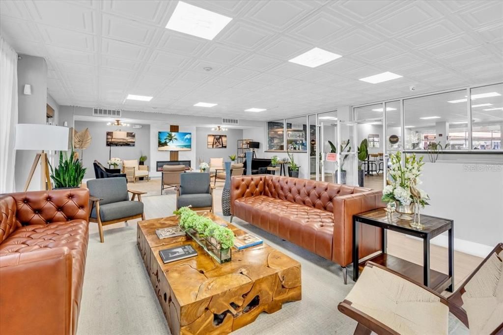 合同活跃: $115,000 (0 贝兹, 1 浴室, 348 平方英尺)