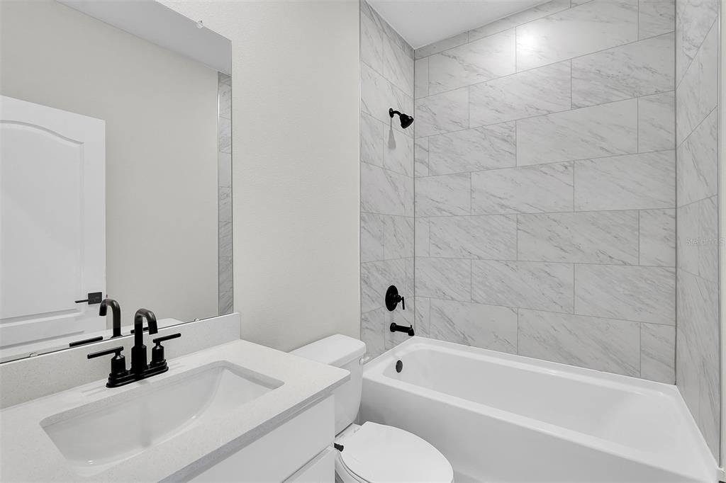 На продажу: $434,900 (4 спален, 3 ванн, 2336 Квадратных фут)