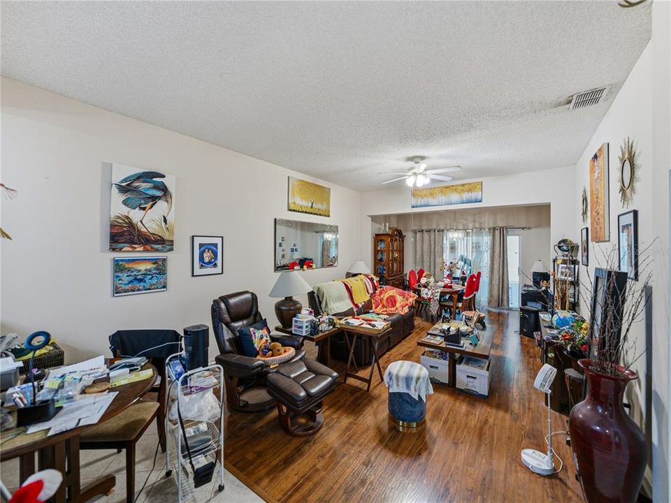 En Venta: $184,900 (2 camas, 1 baños, 968 Pies cuadrados)