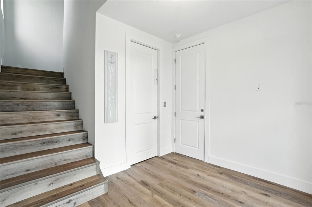 En Venta: $925,000 (3 camas, 2 baños, 2316 Pies cuadrados)