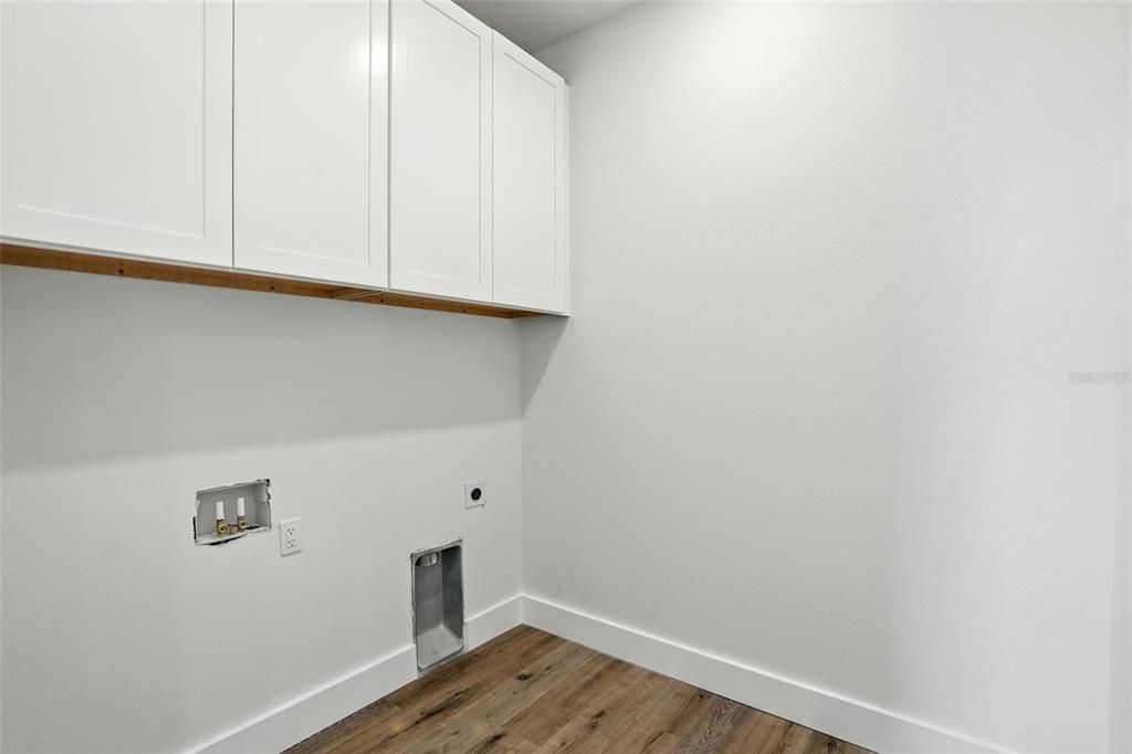 En Venta: $925,000 (3 camas, 2 baños, 2316 Pies cuadrados)