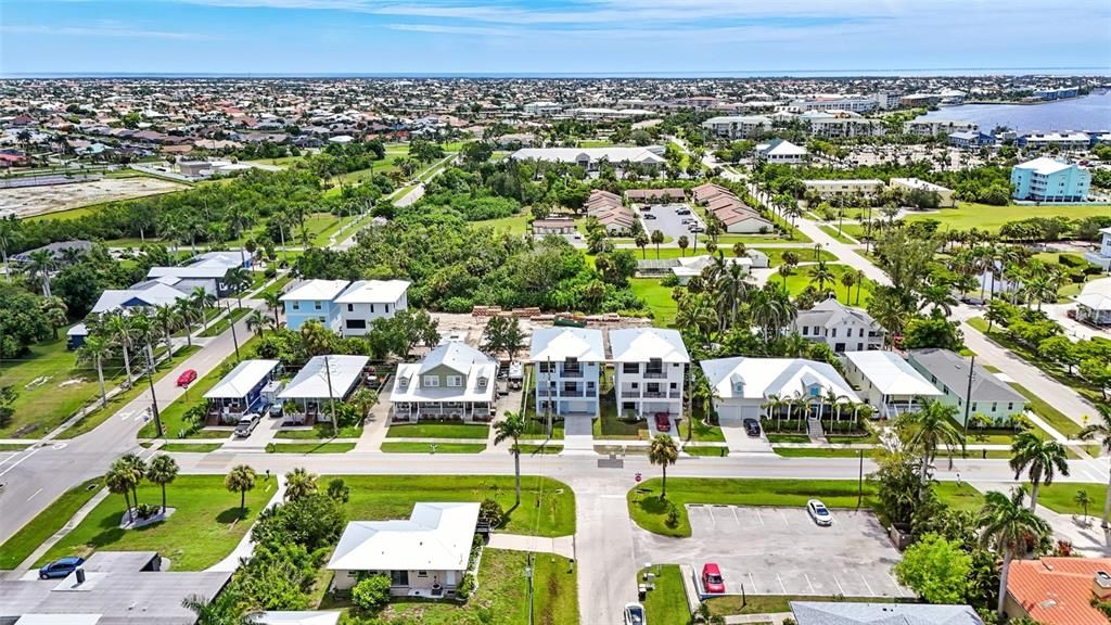 En Venta: $925,000 (3 camas, 2 baños, 2316 Pies cuadrados)