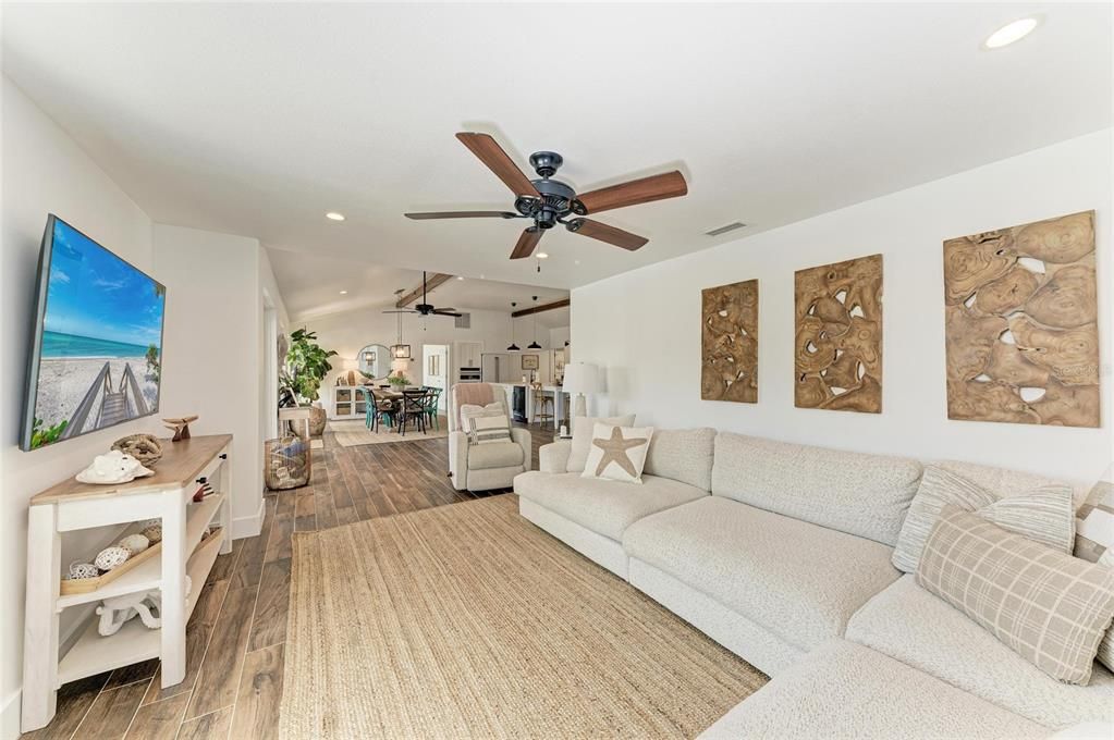 Active With Contract: $2,595,000 (4 beds, 4 baths, 2419 Square Feet)