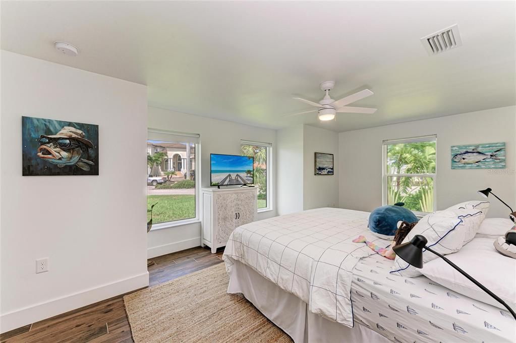 Active With Contract: $2,595,000 (4 beds, 4 baths, 2419 Square Feet)