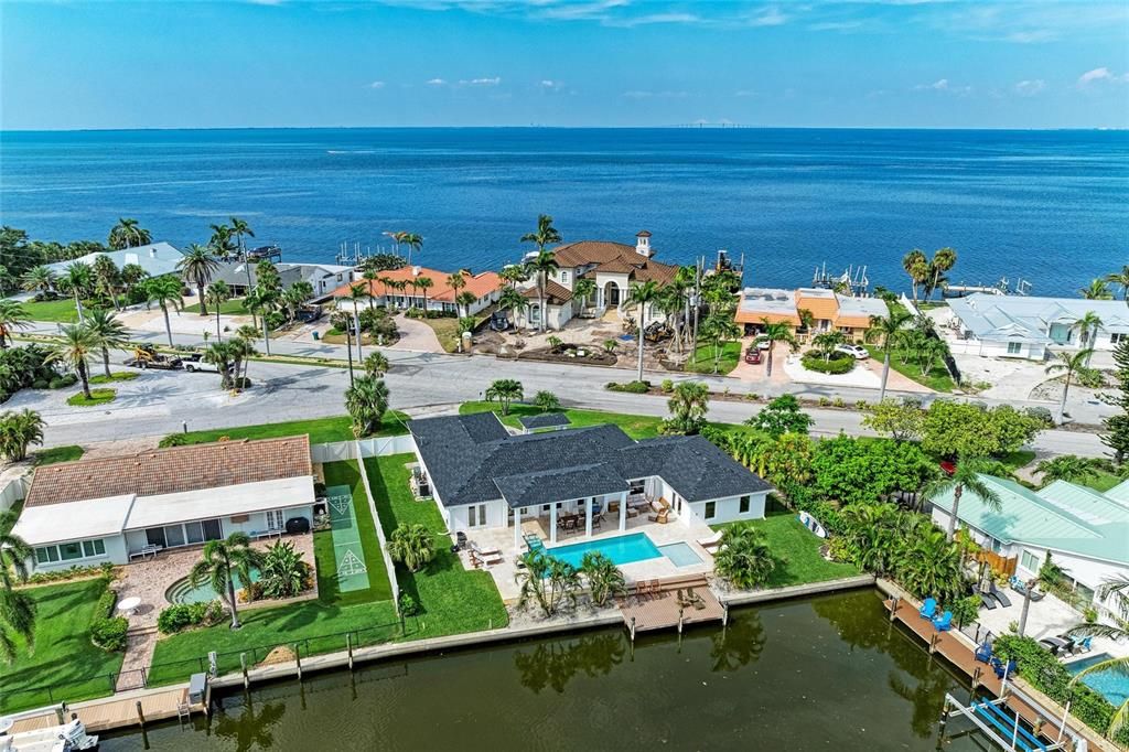 Active With Contract: $2,595,000 (4 beds, 4 baths, 2419 Square Feet)