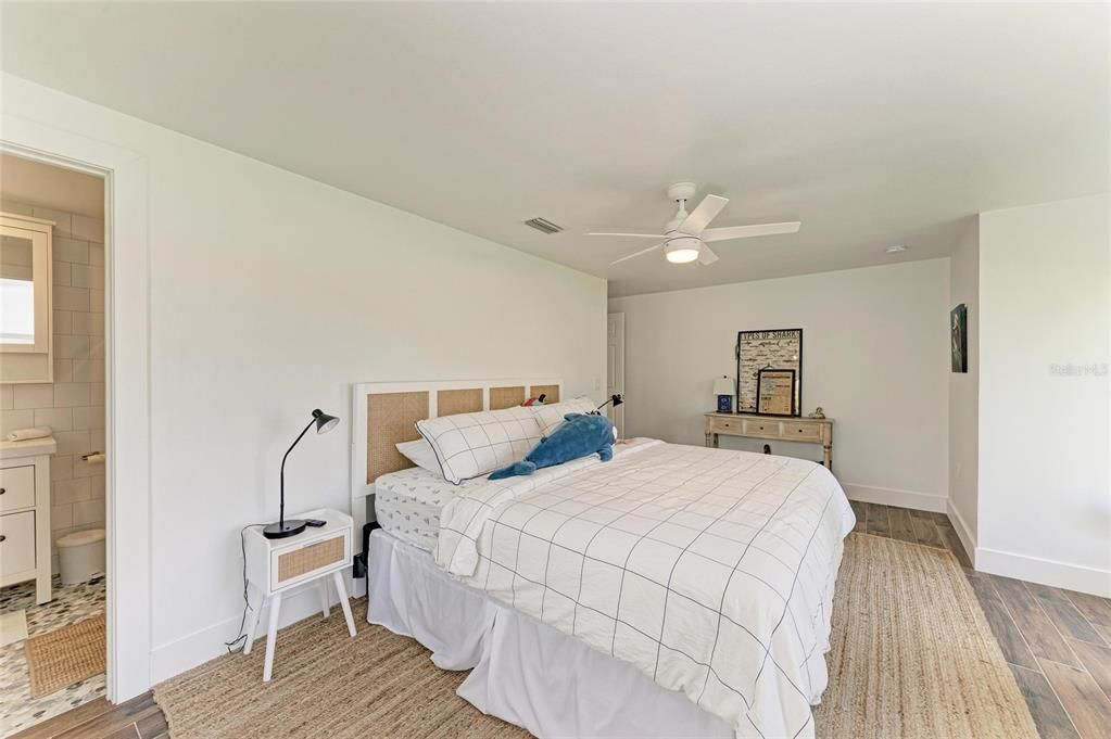 Active With Contract: $2,595,000 (4 beds, 4 baths, 2419 Square Feet)