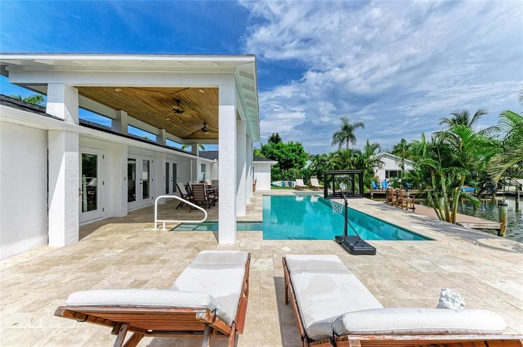 Active With Contract: $2,595,000 (4 beds, 4 baths, 2419 Square Feet)