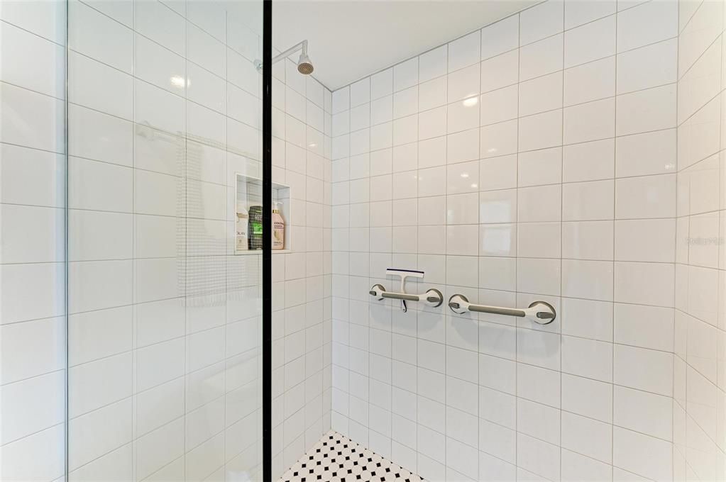 Active With Contract: $2,595,000 (4 beds, 4 baths, 2419 Square Feet)