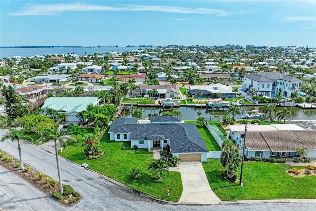 Active With Contract: $2,595,000 (4 beds, 4 baths, 2419 Square Feet)