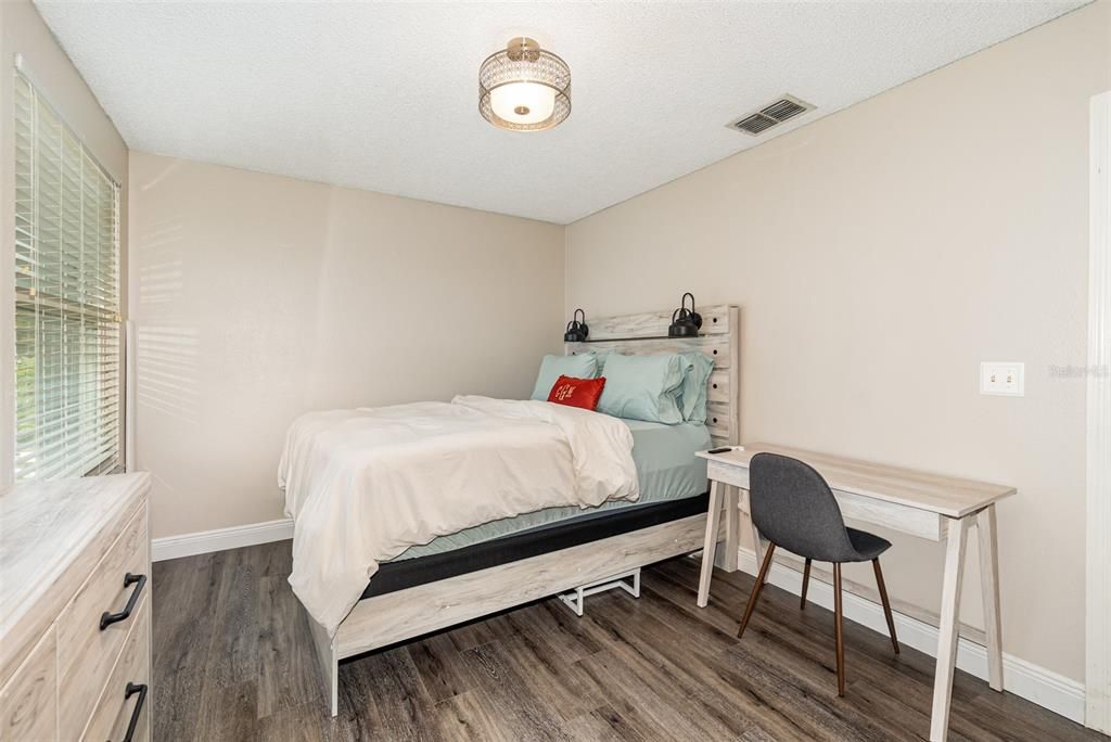 Active With Contract: $375,000 (3 beds, 2 baths, 2156 Square Feet)