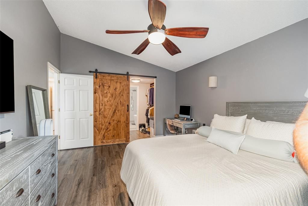 Active With Contract: $375,000 (3 beds, 2 baths, 2156 Square Feet)