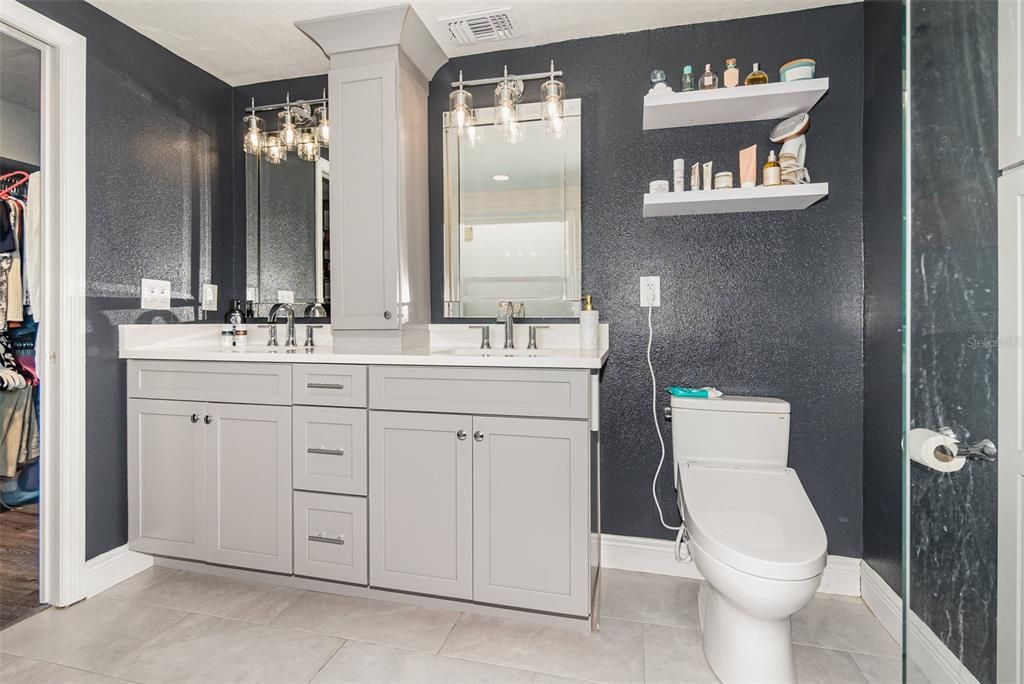 Active With Contract: $375,000 (3 beds, 2 baths, 2156 Square Feet)