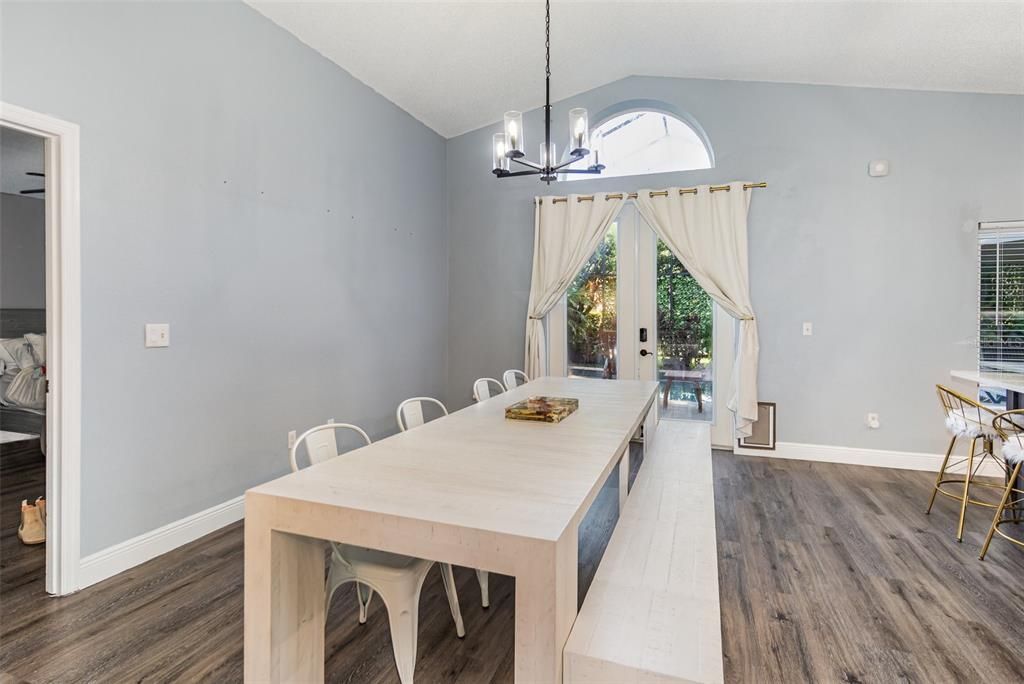 Active With Contract: $375,000 (3 beds, 2 baths, 2156 Square Feet)