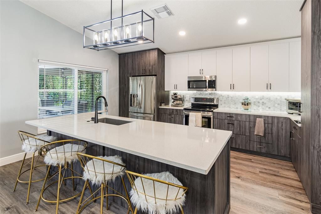 Active With Contract: $375,000 (3 beds, 2 baths, 2156 Square Feet)