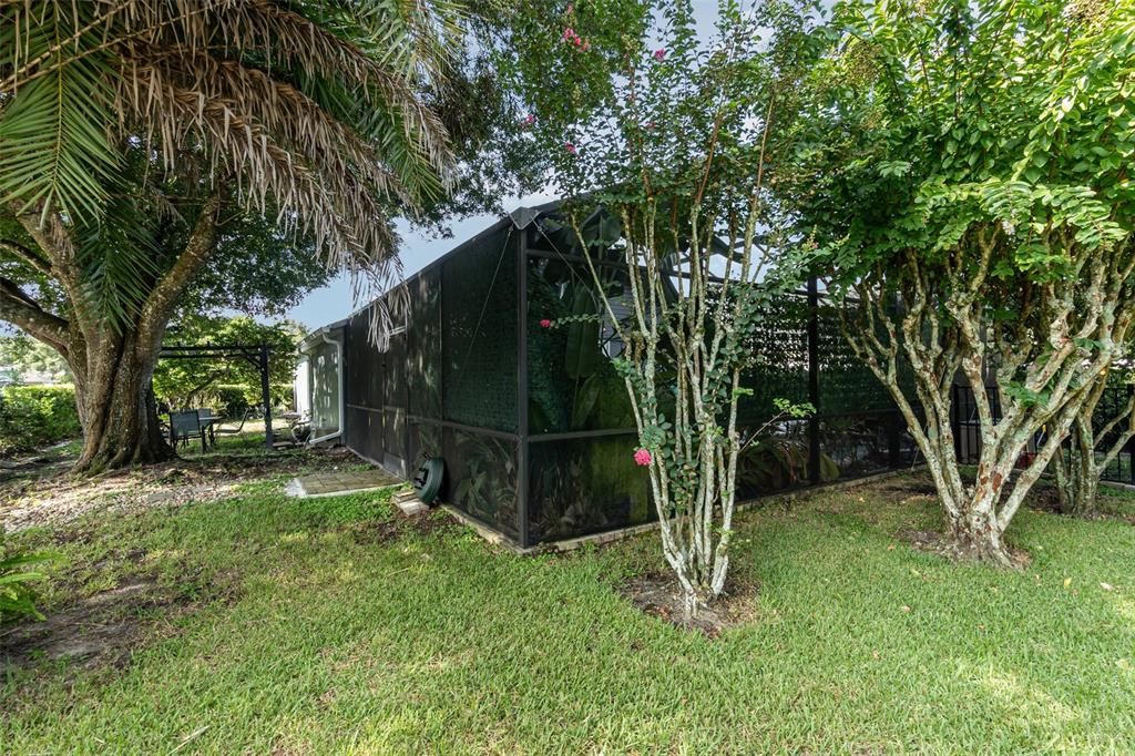 Active With Contract: $375,000 (3 beds, 2 baths, 2156 Square Feet)