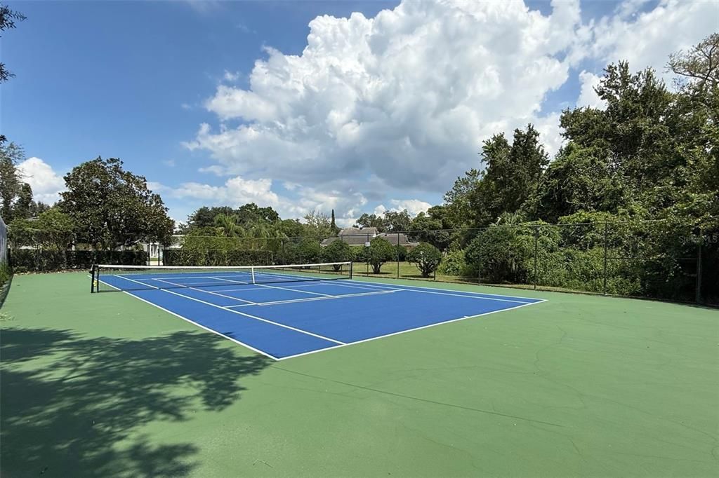 Active With Contract: $375,000 (3 beds, 2 baths, 2156 Square Feet)