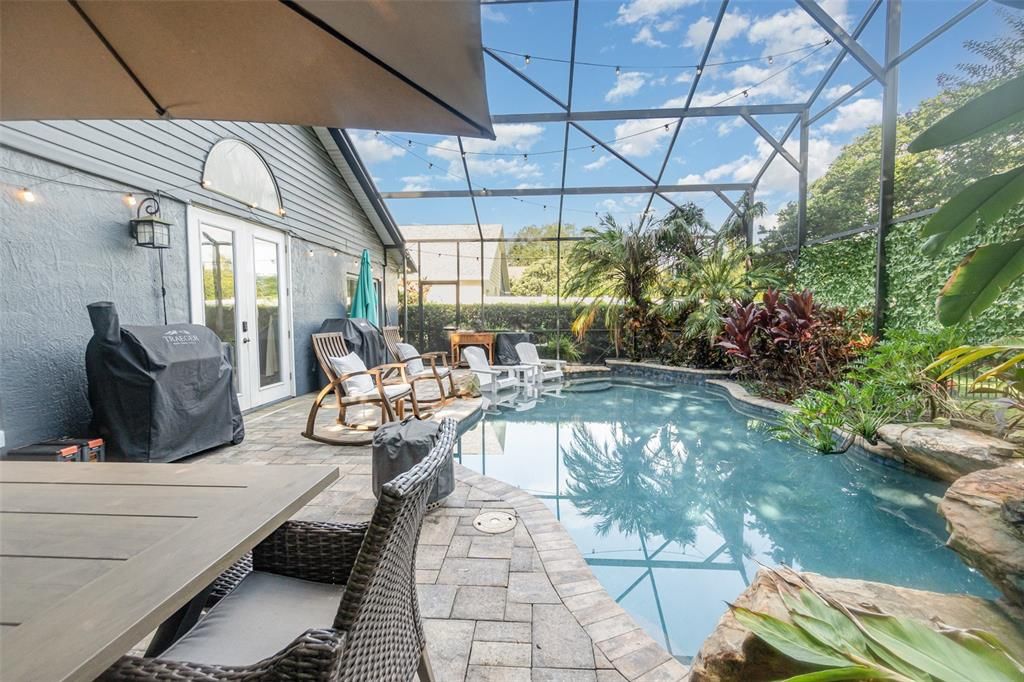 Active With Contract: $375,000 (3 beds, 2 baths, 2156 Square Feet)