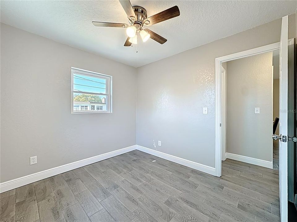 Под контрактом: $269,900 (3 спален, 2 ванн, 1088 Квадратных фут)