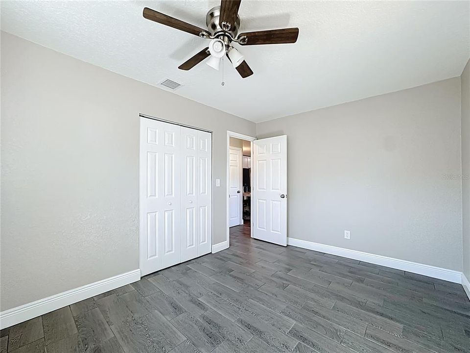 Под контрактом: $269,900 (3 спален, 2 ванн, 1088 Квадратных фут)