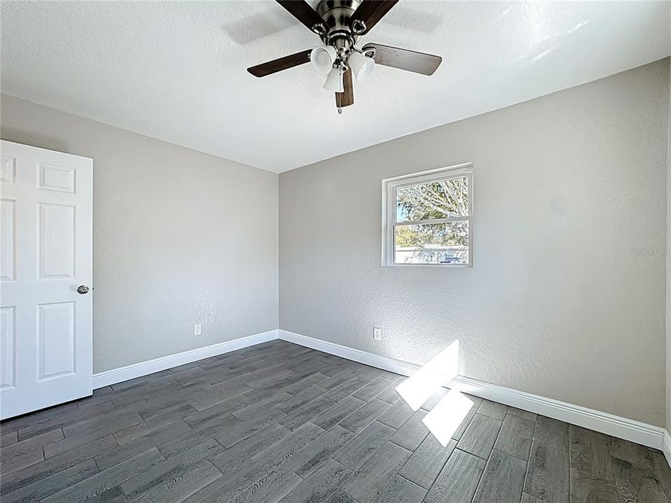 Под контрактом: $269,900 (3 спален, 2 ванн, 1088 Квадратных фут)