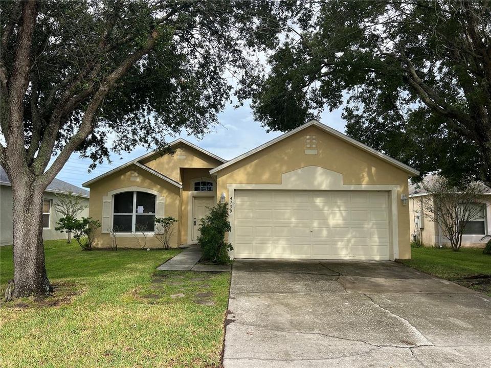 合同活跃: $370,000 (3 贝兹, 2 浴室, 1480 平方英尺)