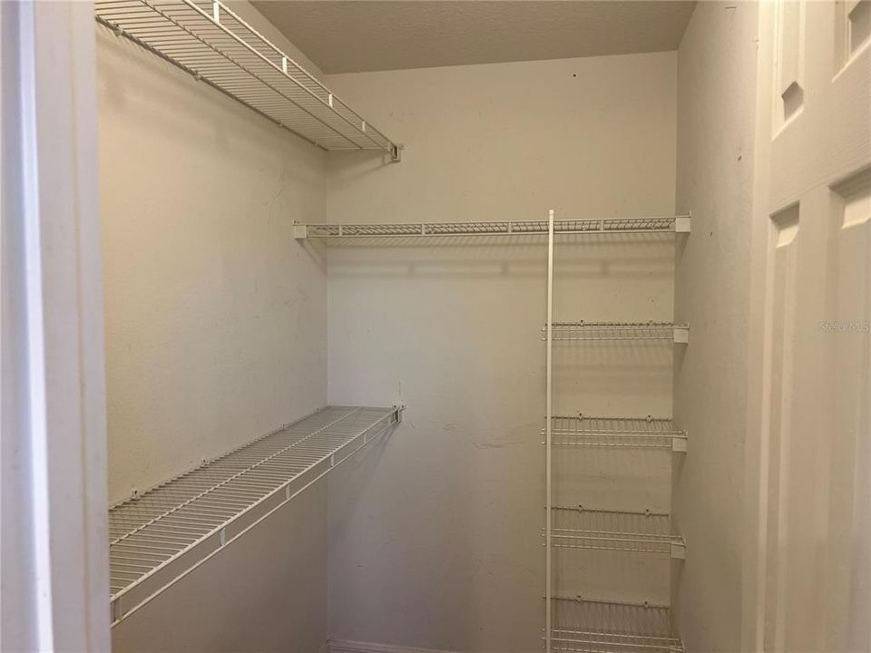 合同活跃: $370,000 (3 贝兹, 2 浴室, 1480 平方英尺)